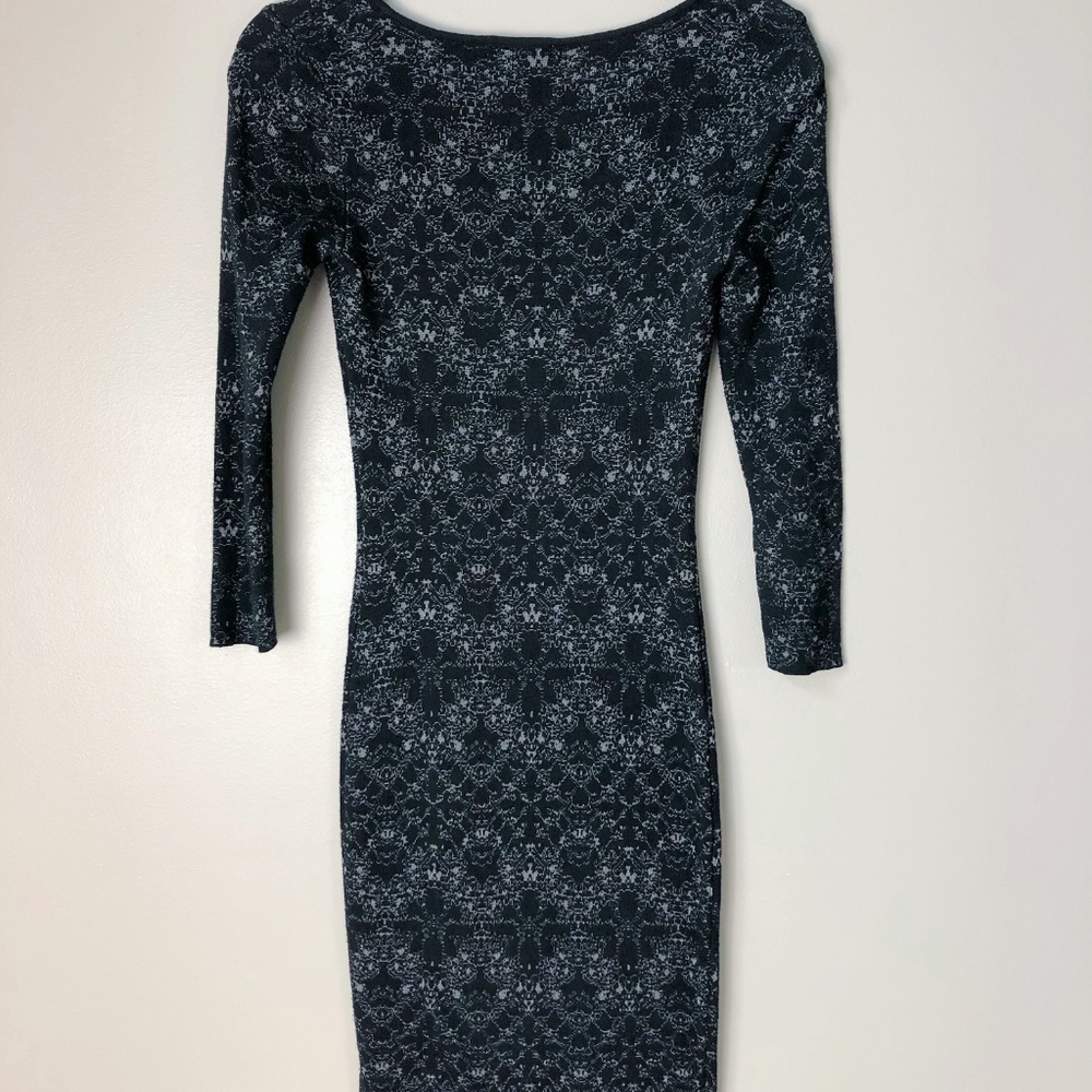 ♥️ H&M Knit Lace-Print Dress ♥️